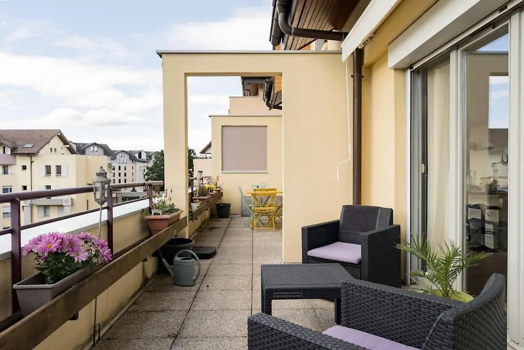 Apartment Cyclades Superbe Appartement Avec Piscine Et Terrain Tennis Saint-Julien-en-Genevois France