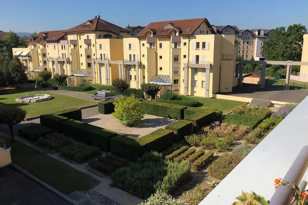 Apartment Cyclades Superbe Appartement Avec Piscine Et Terrain Tennis Saint-Julien-en-Genevois