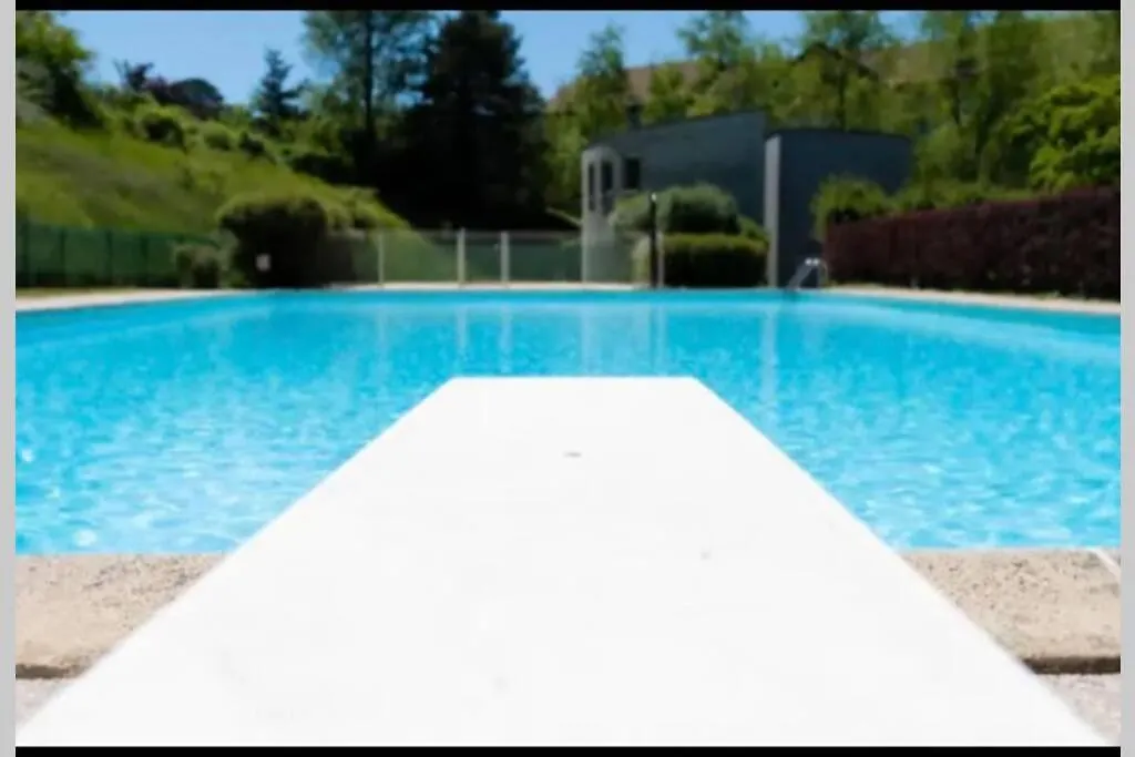 Apartment Cyclades Superbe Appartement Avec Piscine Et Terrain Tennis Saint-Julien-en-Genevois